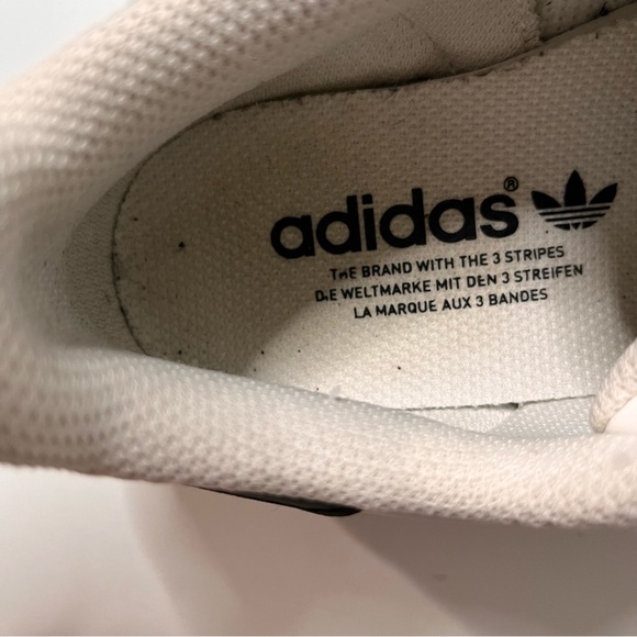 Adidas black and white superstar size 7.5 - Picture 15 of 16